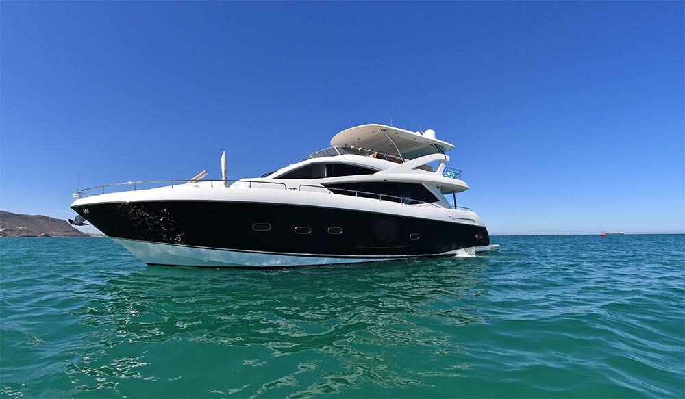 Sunseeker 75 con flybridge para day trip